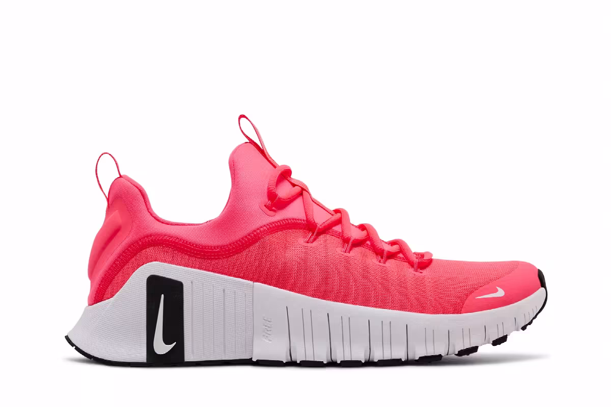 Nike Women's Free Metcon 6 Hot Punch, view 2