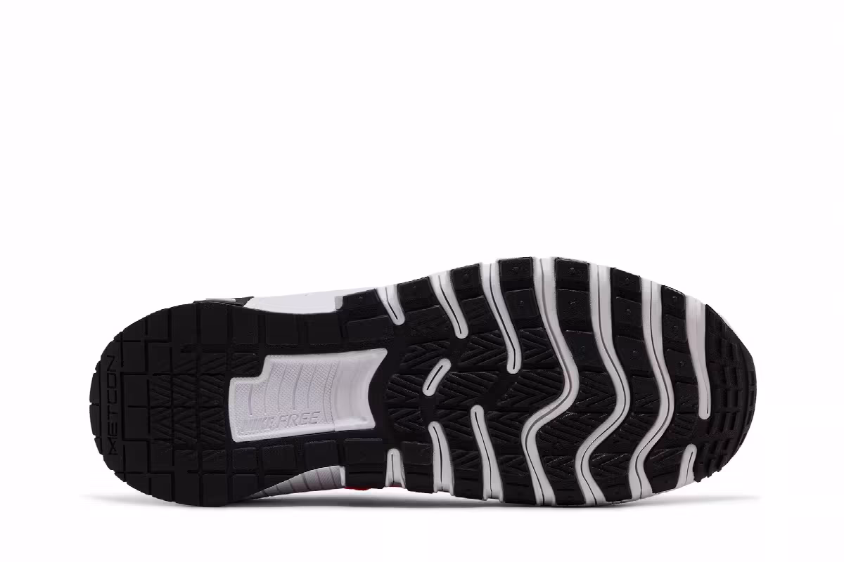 Nike Women's Free Metcon 6 Hot Punch, view 5