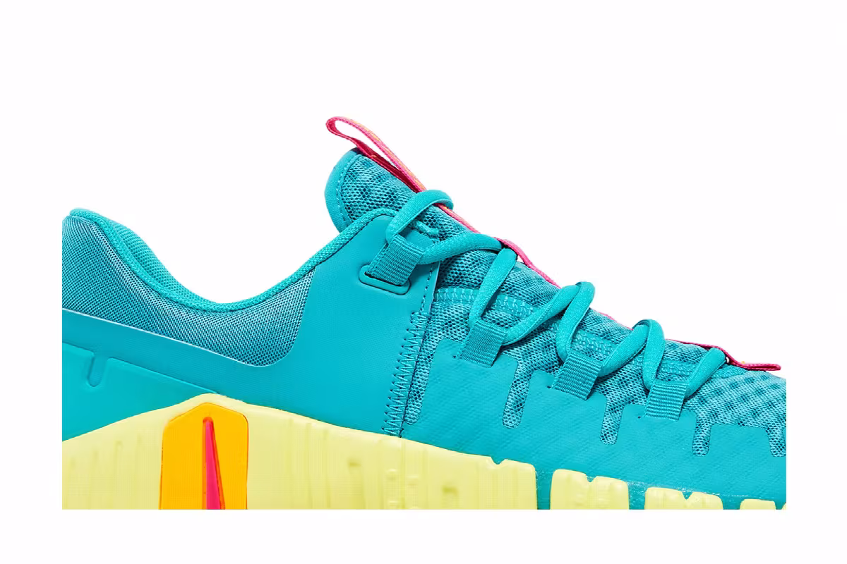 Nike Free Metcon 5 Dusty Cactus Fierce Pink, view 3