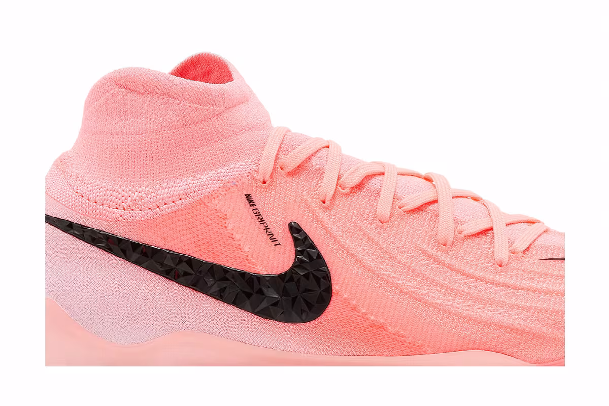 Nike Phantom Luna 2 Elite FG Tournament Pack, view 3