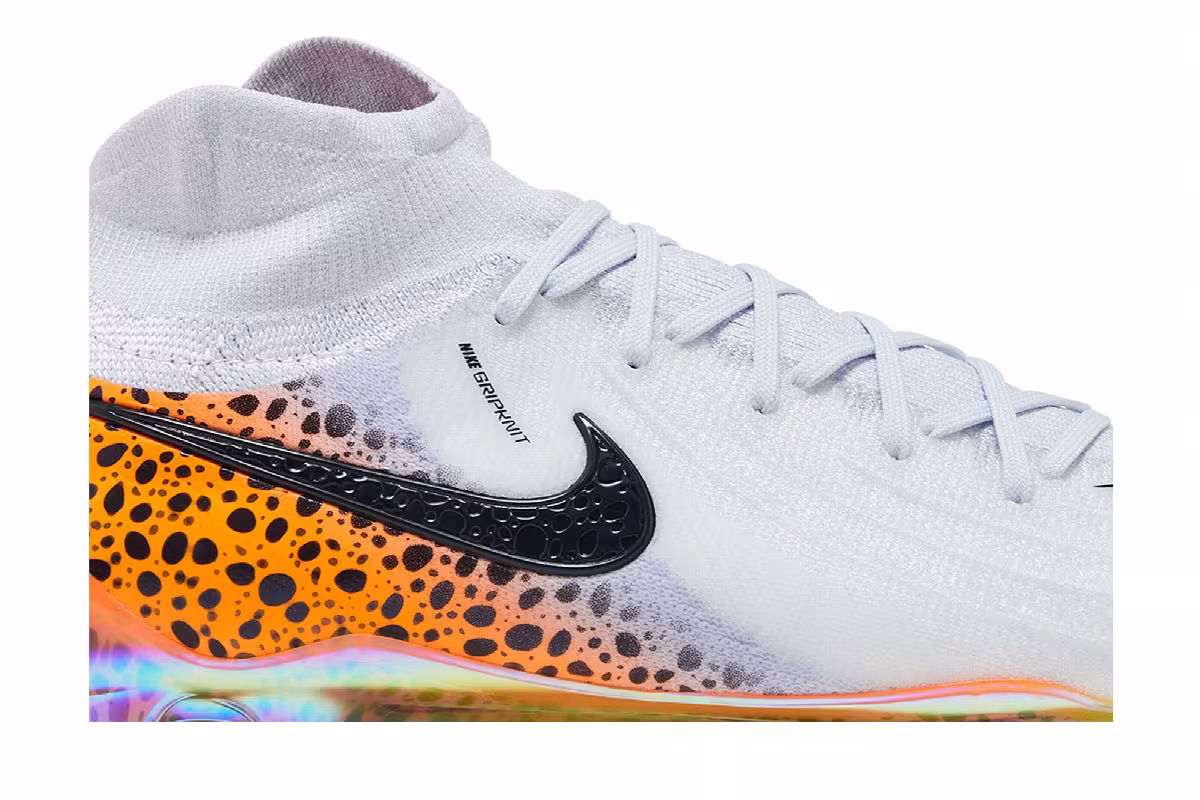 Nike Phantom Luna 2 Elite FG Electric Pack, view 3