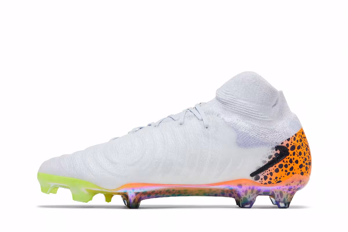 Nike Phantom Luna 2 Elite FG Electric Pack, view 4