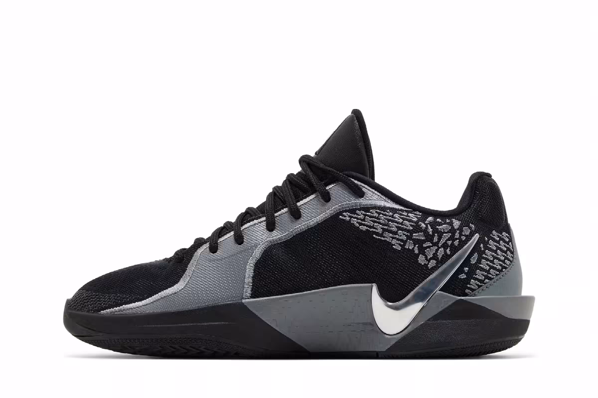 Nike Women's Sabrina 2 Mirrored, view 4