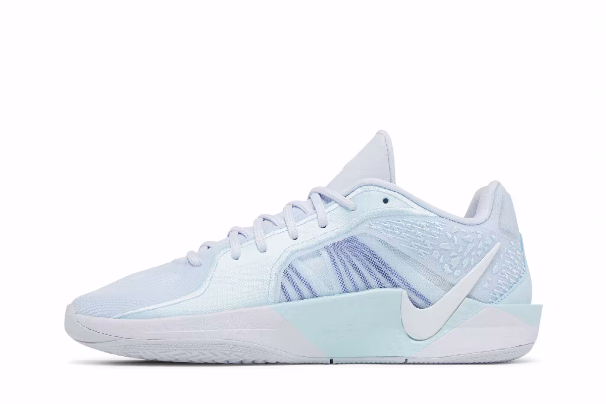 Nike Women's Sabrina 2 Conductor, view 4
