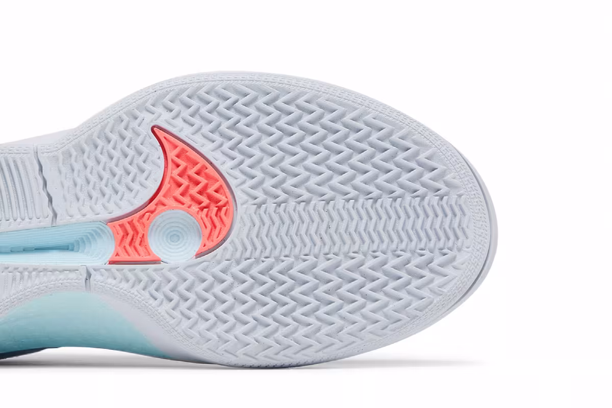 Nike Women's Sabrina 2 Conductor, view 6