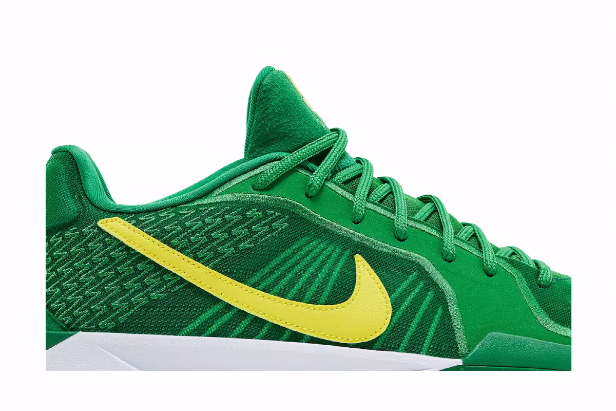 Nike Women's Sabrina 2 Oregon, view 3