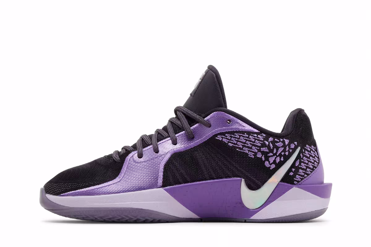 Nike Women's Sabrina 2 Court Vision, view 4