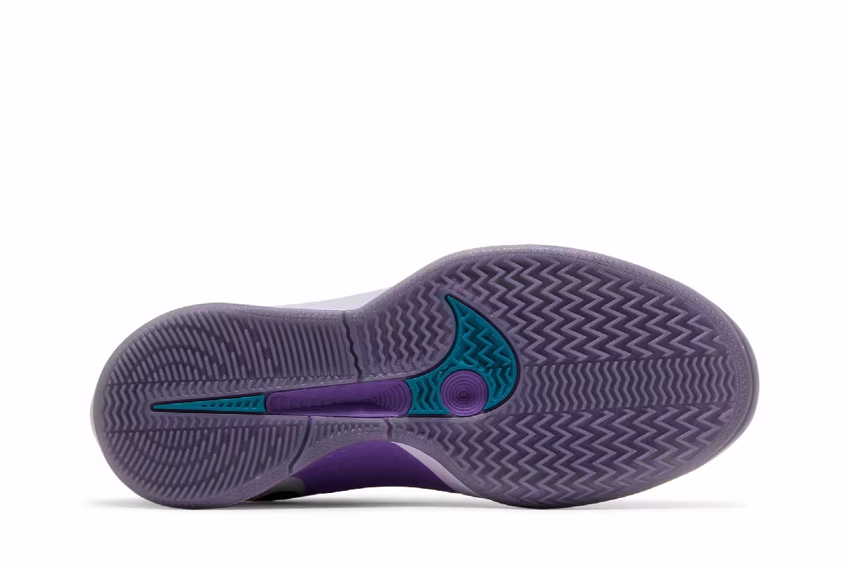 Nike Women's Sabrina 2 Court Vision, view 5