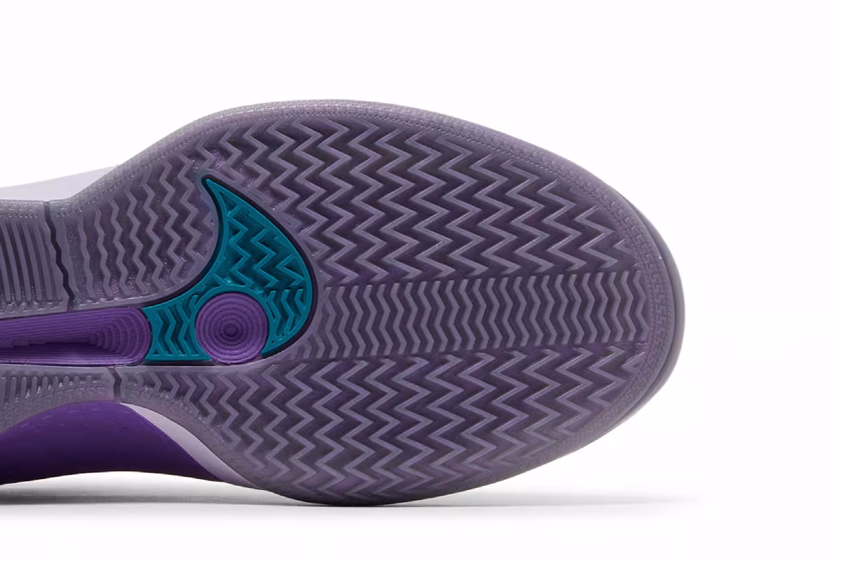 Nike Women's Sabrina 2 Court Vision, view 6