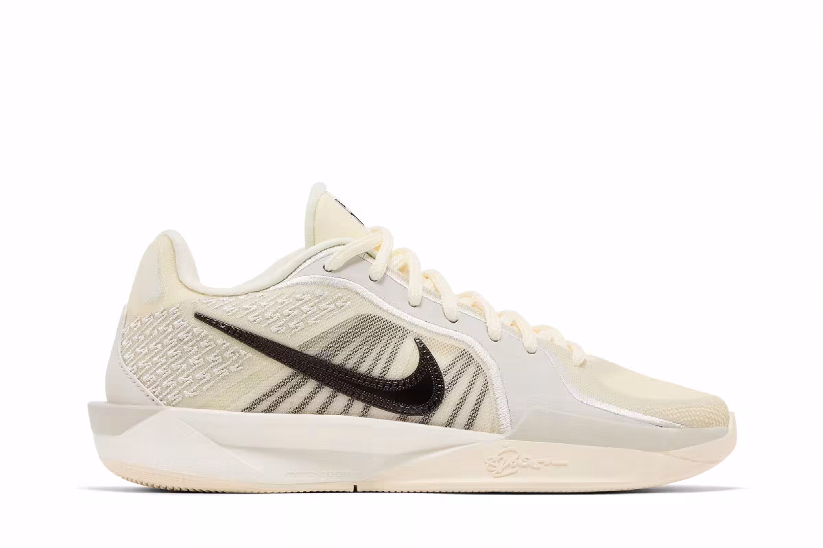Nike Women's Sabrina 2 EP Relentless, view 2
