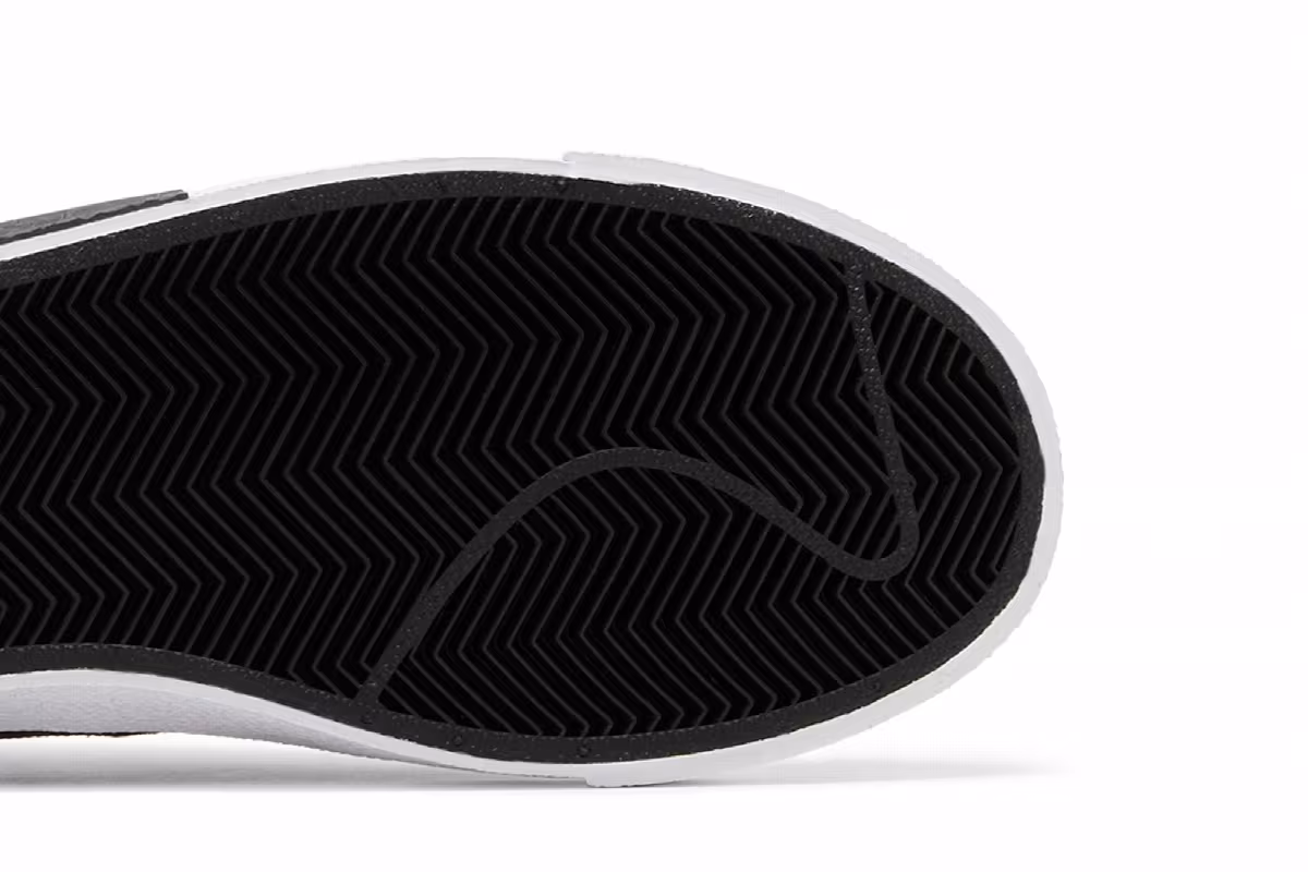 Nike Blazer Low Pro Club Black White, view 6