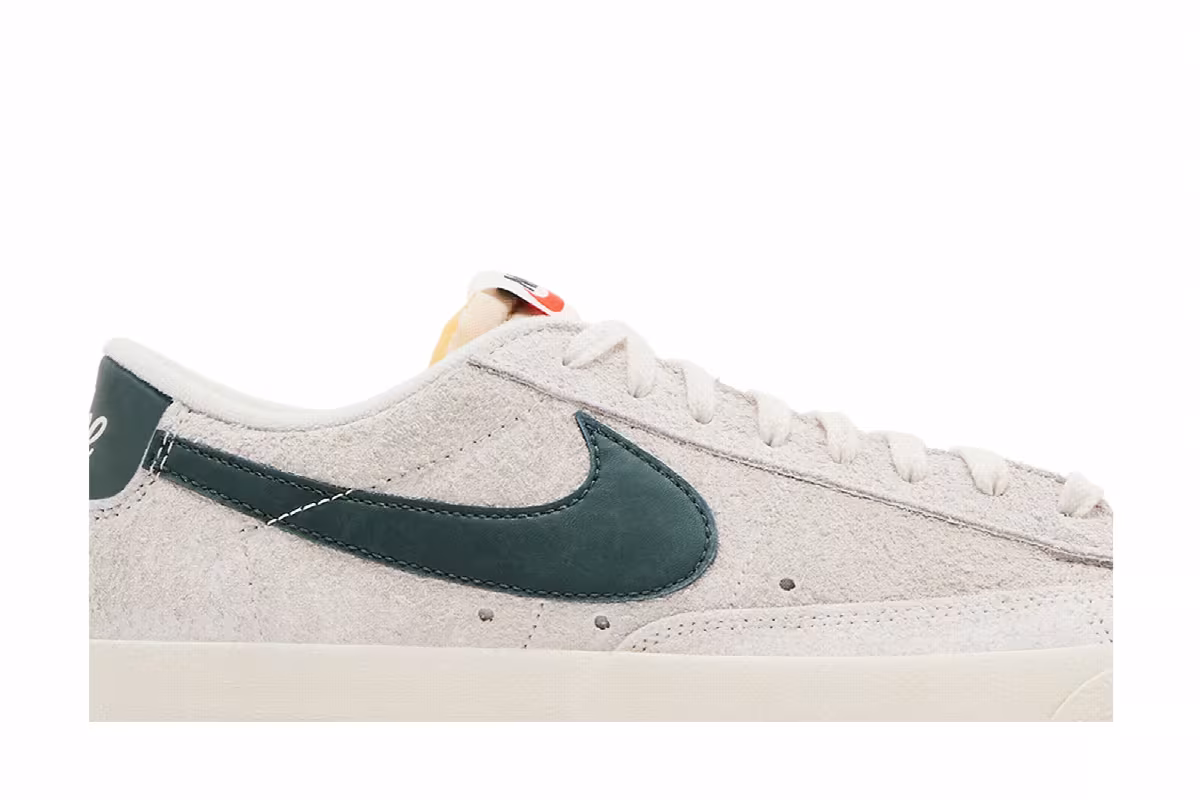 Nike Women's Blazer Low Phantom Vintage Green, view 3