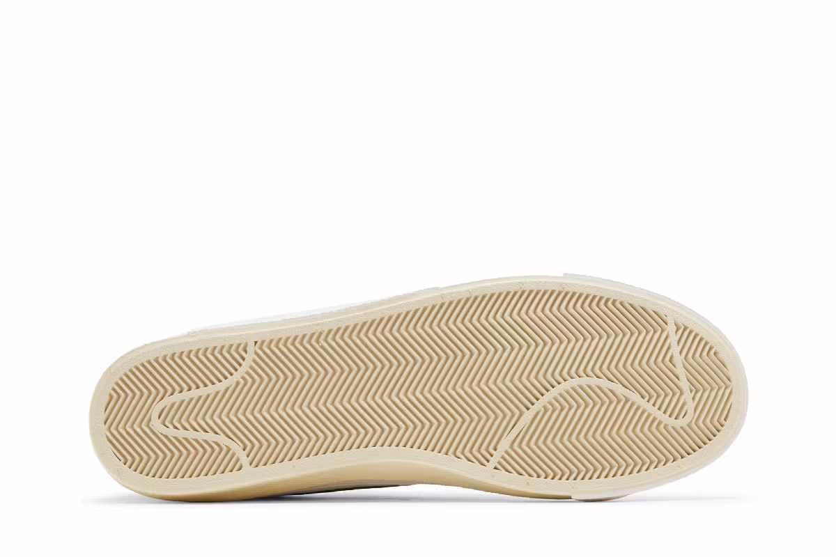 Nike Blazer Low Pro Club White Black, view 5