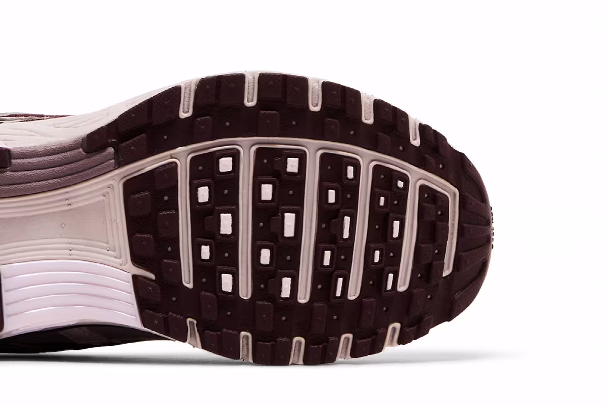 Nike Women's P-6000 Burgundy Crush, view 6