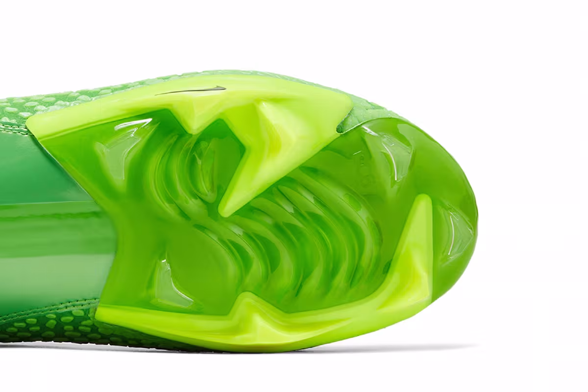 Nike Vapor Edge Kobe 6 SE Grinch Mismatch, view 6