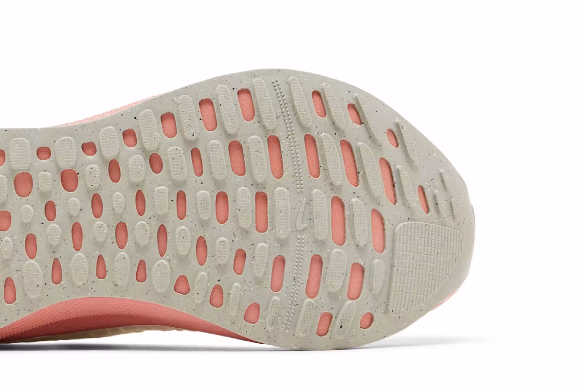 Nike Women's ReactX Infinity Run 4 White Red Stardust, view 6