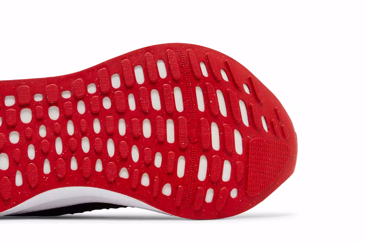 Nike ReactX Infinity Run 4 Extra Wide Black Fire Red, view 6