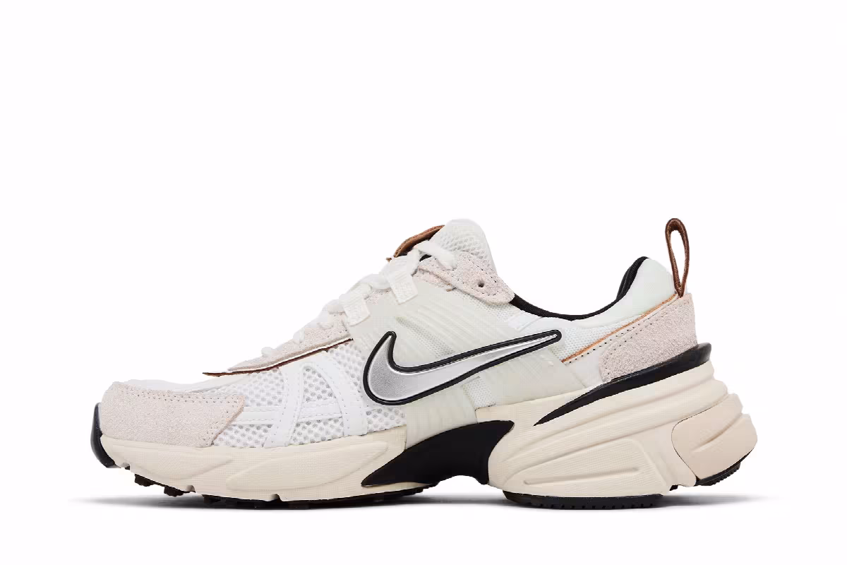 Nike Women's V2K Run White Light Orewood Brown, view 4