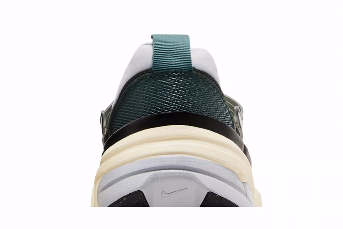 Nike V2K Run Vintage Green, view 8