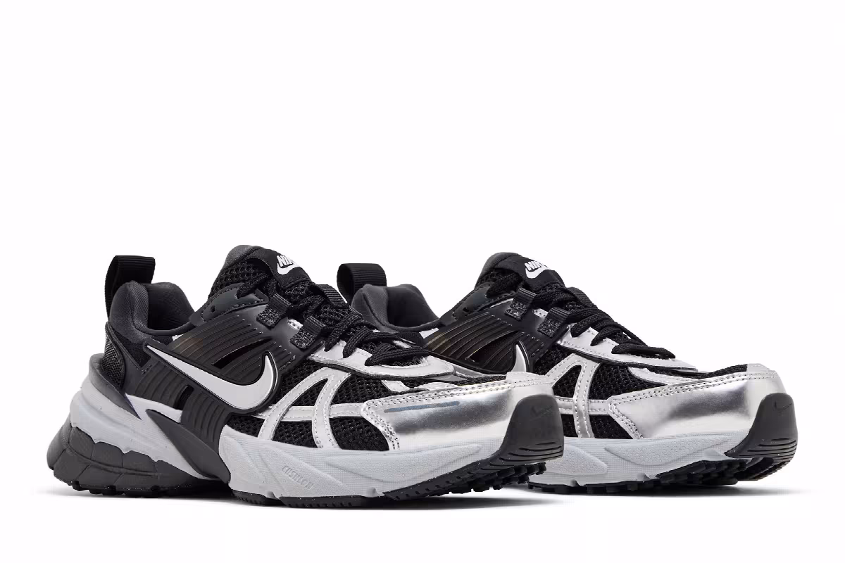Nike Women's V2K Run Black Metallic Silver, view 9