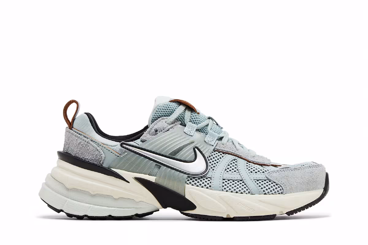 Nike Women's V2K Run Light Pumice, view 2