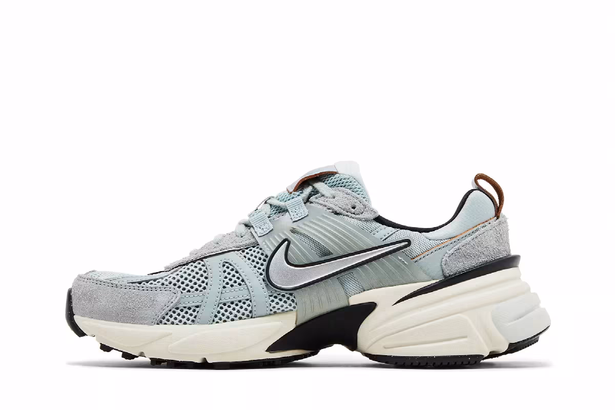 Nike Women's V2K Run Light Pumice, view 4