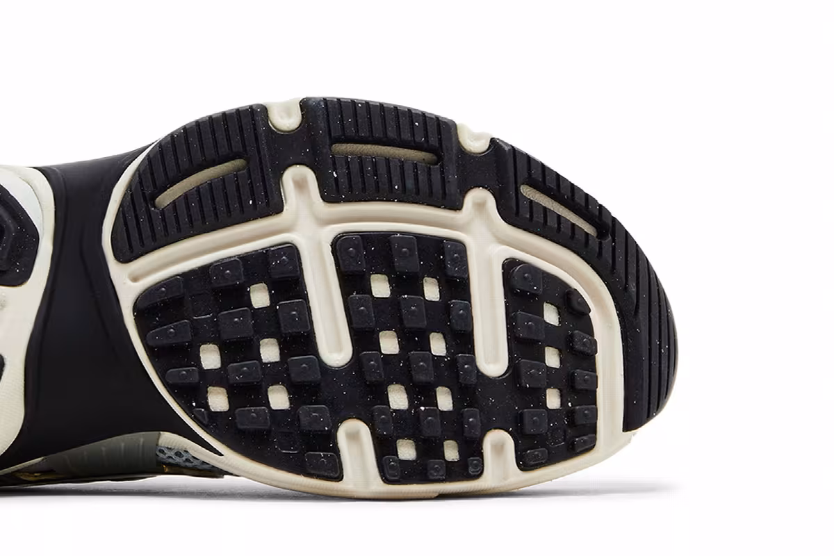 Nike Women's V2K Run Light Pumice, view 6