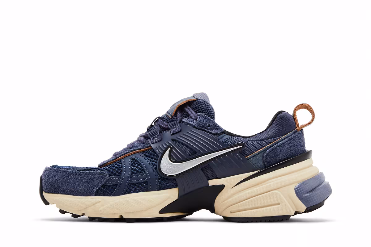 Nike Women's V2K Run Thunder Blue, view 4