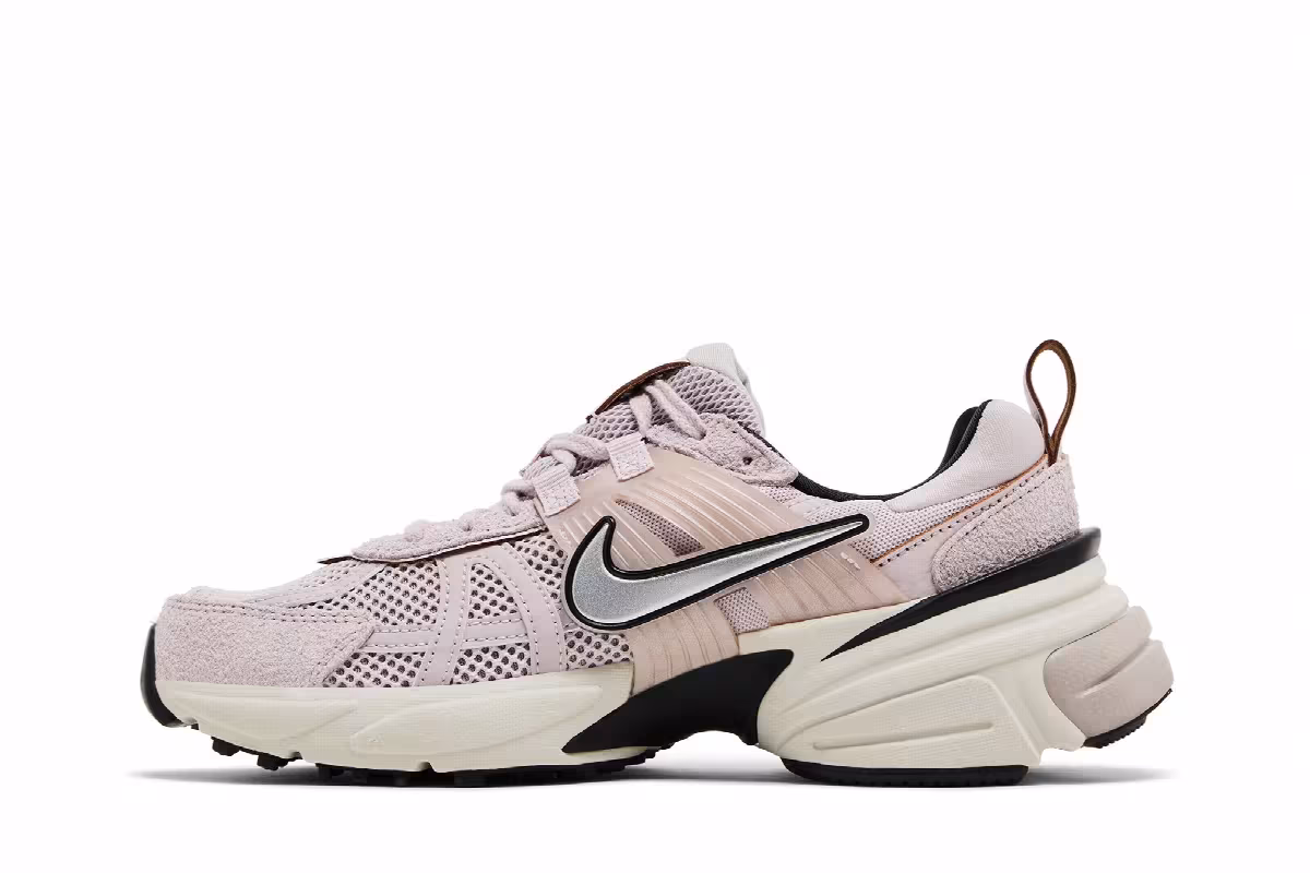 Nike Women's V2K Run Platinum Violet, view 4