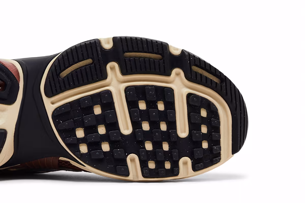 Nike Women's V2K Run Dark Pony, view 6