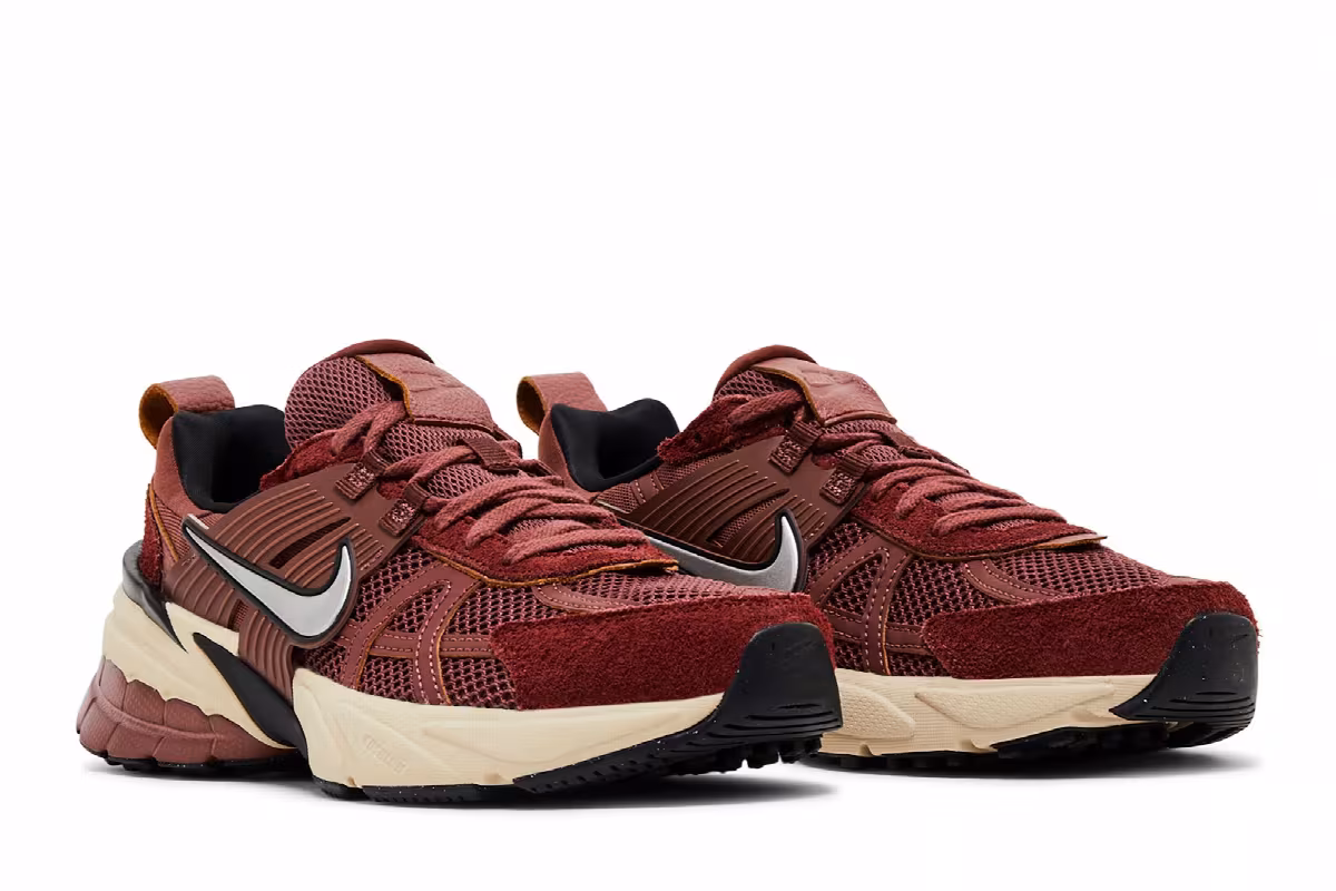 Nike Women's V2K Run Dark Pony, view 9
