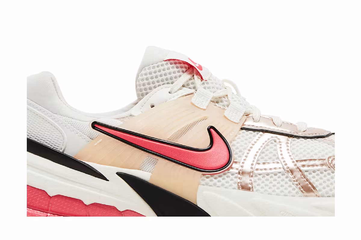 Nike Women's V2K Run Guava Ice Aster Pink, view 3