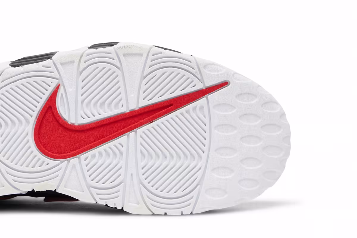 Nike Air More Uptempo GS Red Toe, view 6