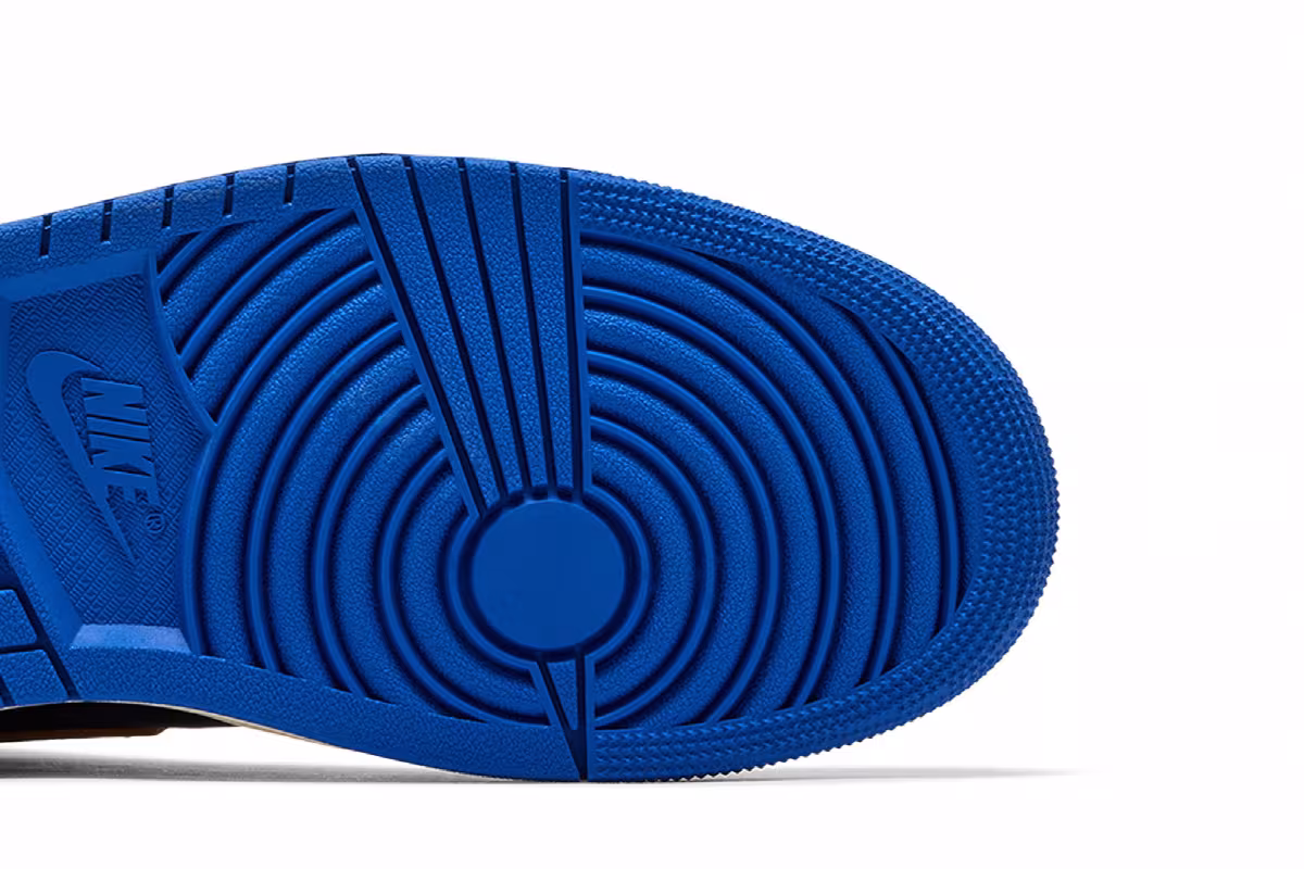 Fragment Design x Union LA x Air Jordan 1 High OG Sport Royal, view 6
