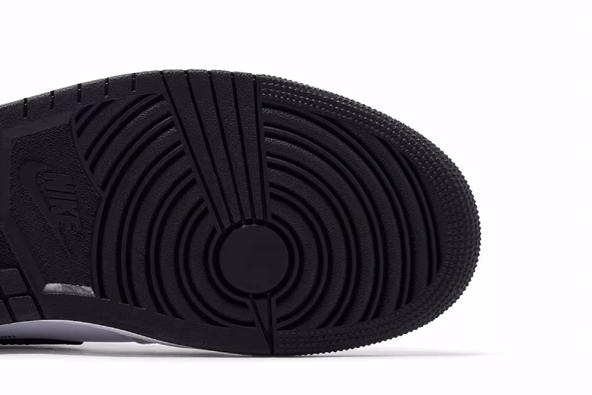 Fragment Design x Union LA x Air Jordan 1 High OG SP White Black, view 6