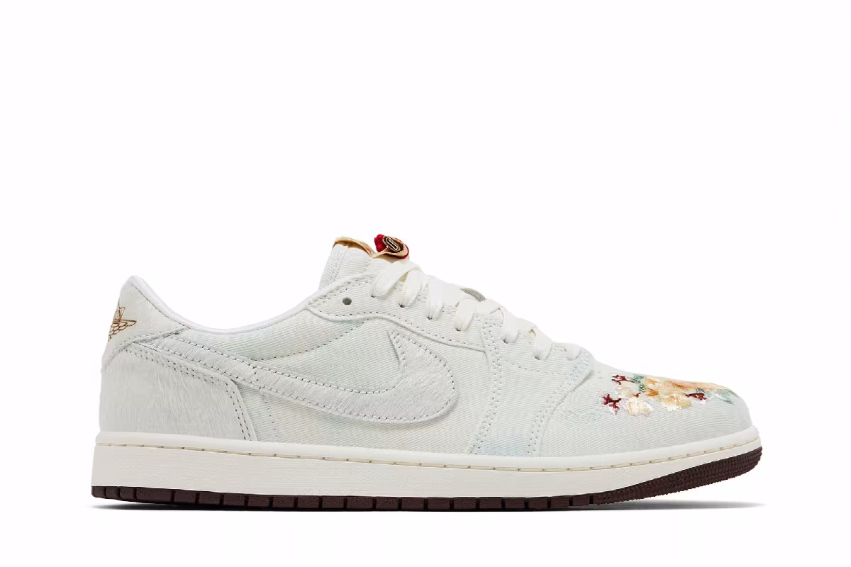 Air Jordan 1 Low OG Chinese New Year 2026 2026, view 2