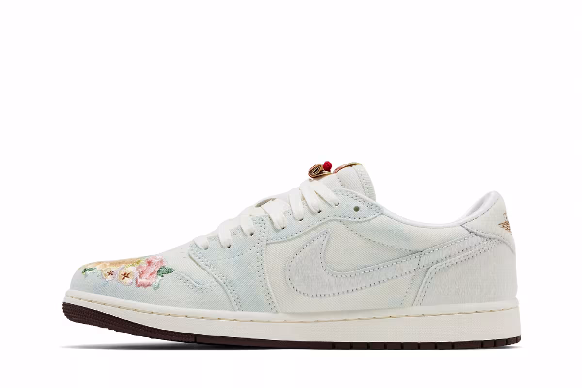 Air Jordan 1 Low OG Chinese New Year 2026 2026, view 4