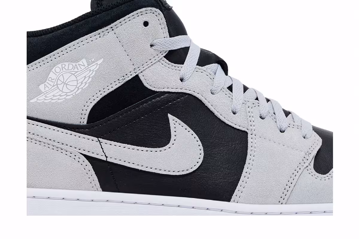 Air Jordan 1 Mid Light Smoke Grey, view 3
