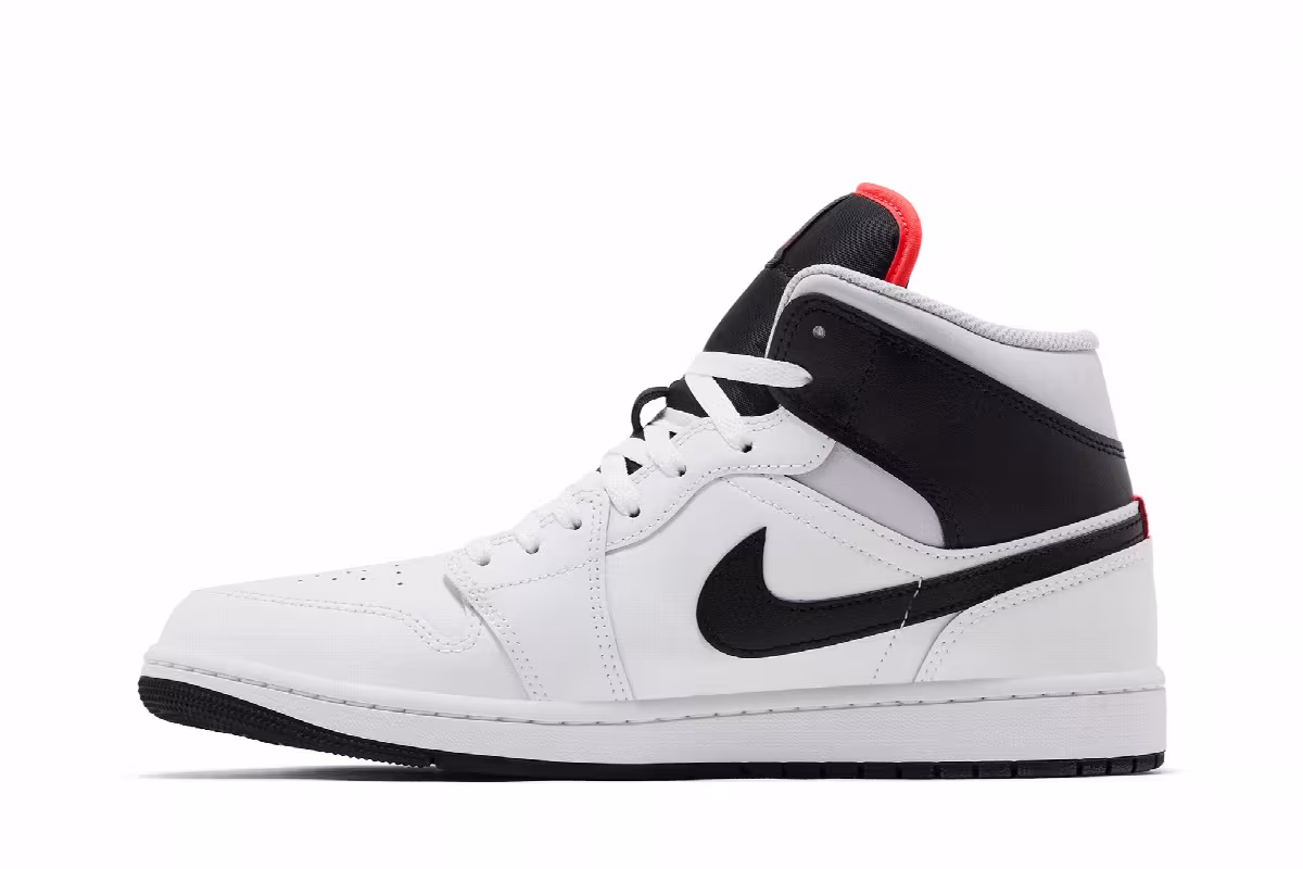 Air Jordan 1 Mid Summit White, view 4