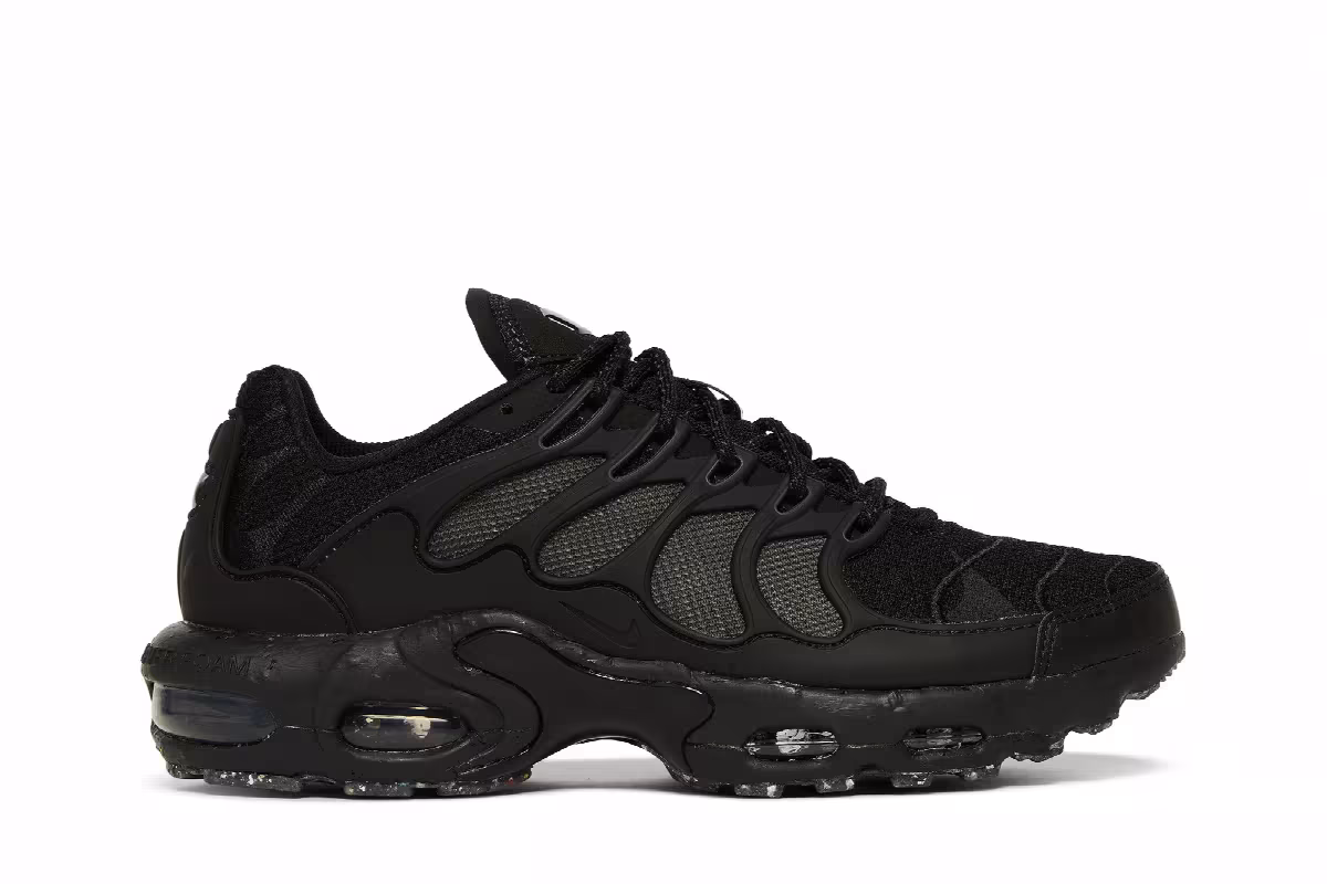 Nike Air Max Terrascape Plus Triple Black, view 2