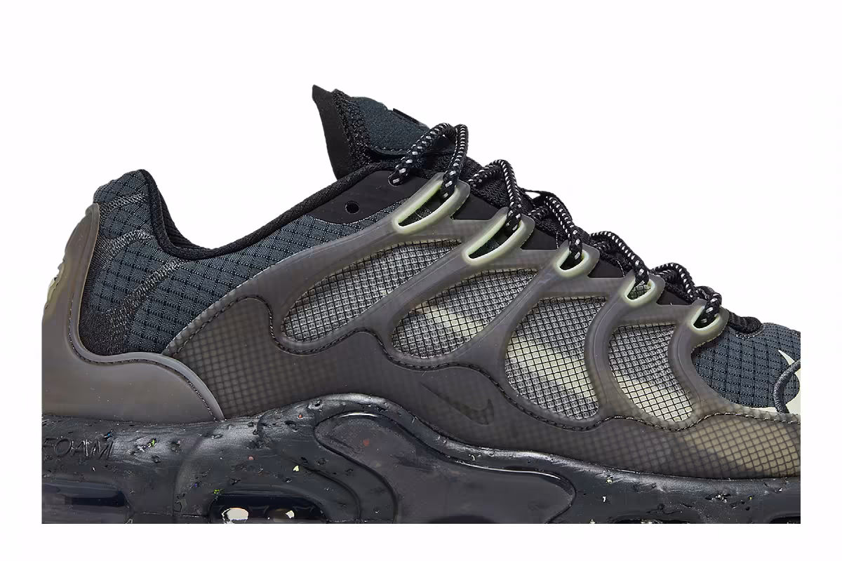 Nike Air Max Terrascape Plus Black Barely Volt, view 3