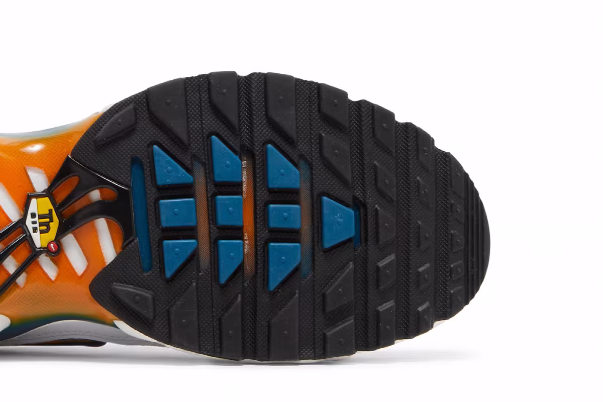 Nike Air Max Plus Hiking, view 6