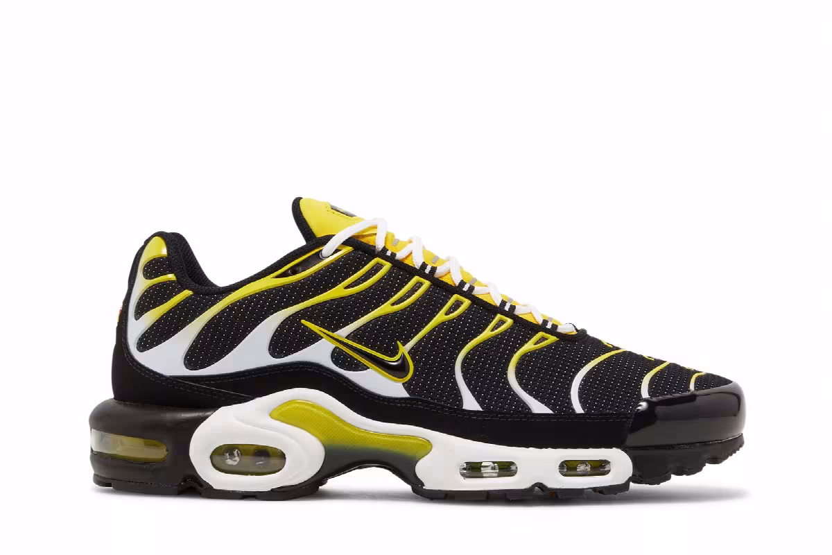Nike Air Max Plus Black Tour Yellow, view 2
