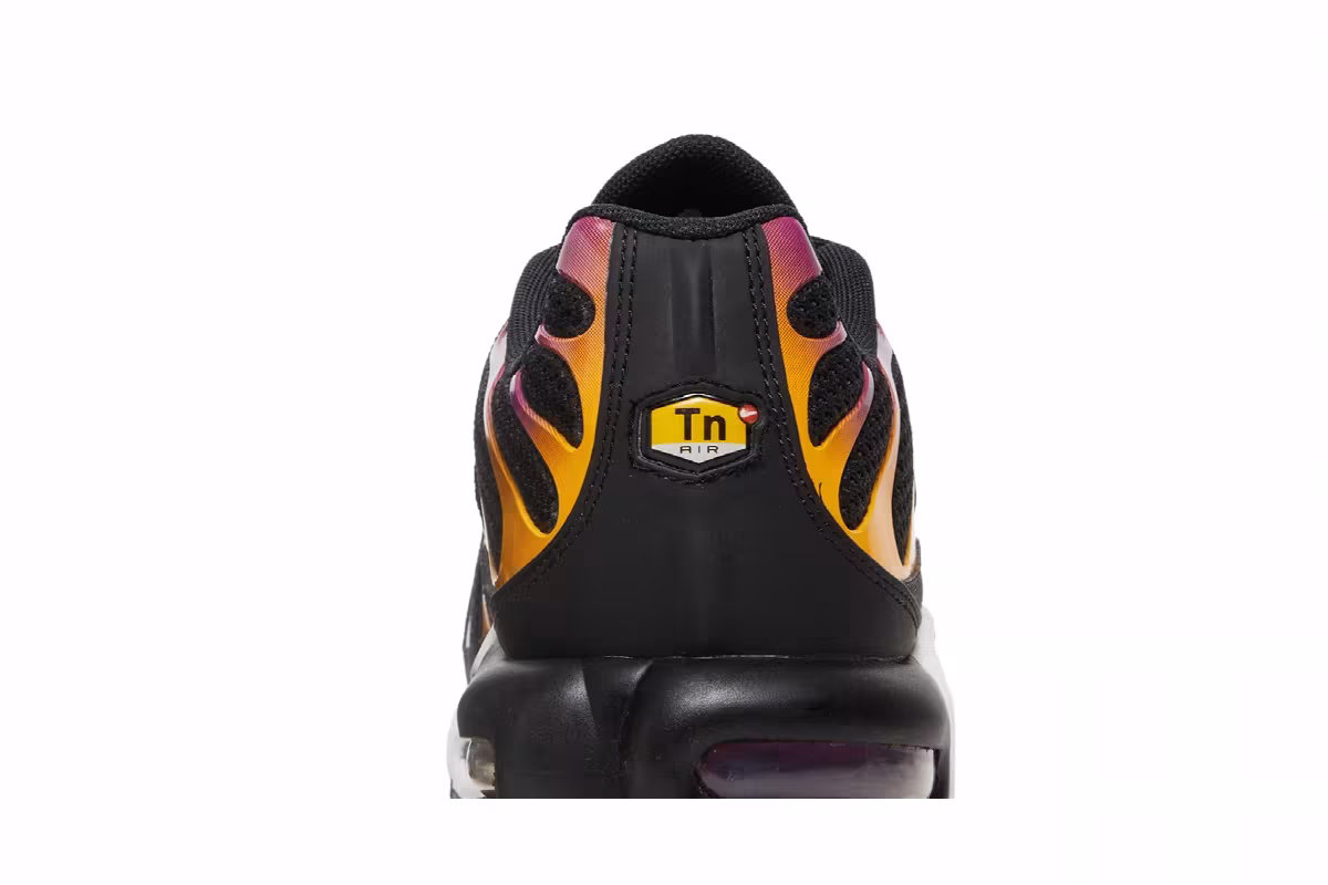 Nike Air Max Plus Black University Gold Viotech, view 8