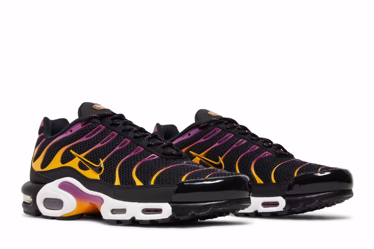 Nike Air Max Plus Black University Gold Viotech, view 9