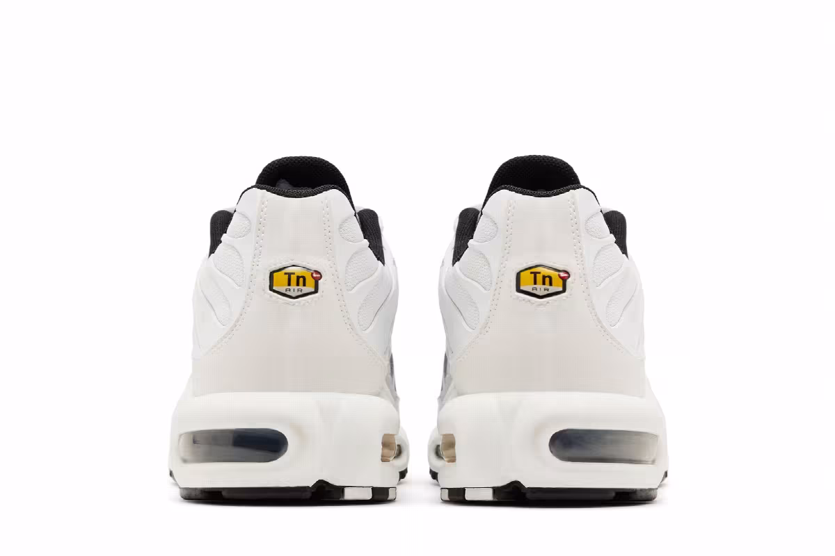 Nike Air Max Plus Spray Paint Swoosh - White Cool Grey, view 7