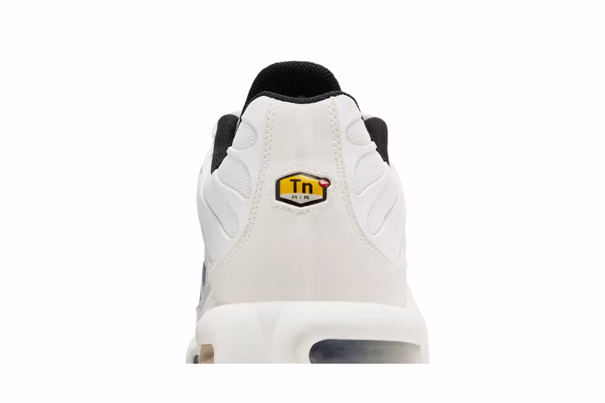 Nike Air Max Plus Spray Paint Swoosh - White Cool Grey, view 8