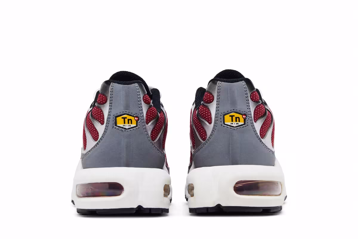 Nike Air Max Plus Team Red Cool Grey, view 7