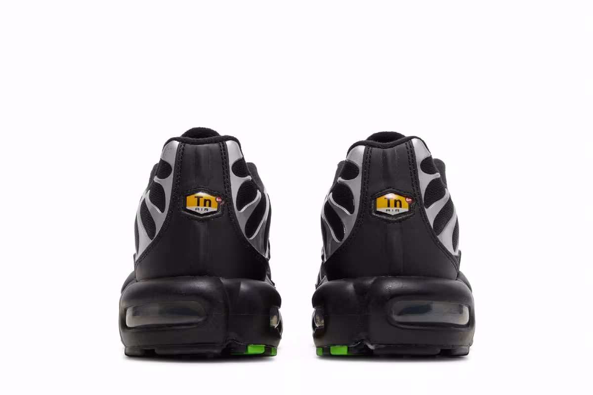 Nike Air Max Plus Black Silver Green Strike, view 7
