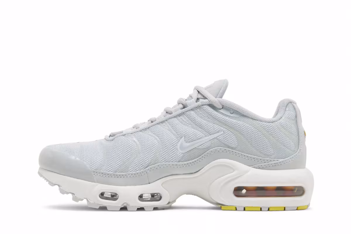Nike Air Max Plus GS Aura White, view 4